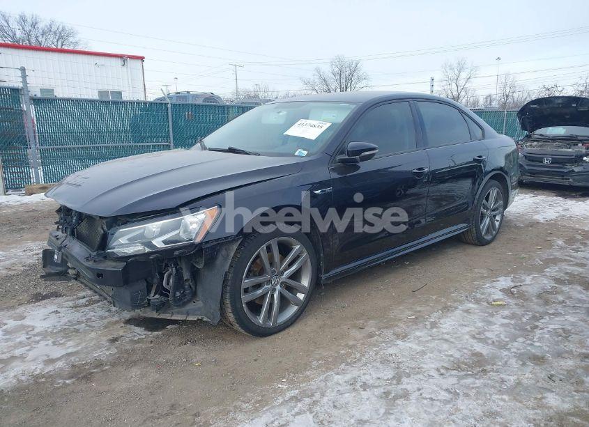 Photo 2 of 2018 Volkswagen Passat 2.0T R-LINE/2.0T S (VIN 1VWAA7A31JC030608)