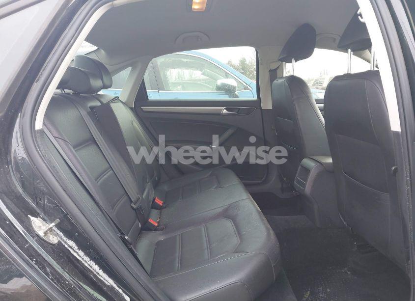 Photo 8 of 2018 Volkswagen Passat 2.0T R-LINE/2.0T S (VIN 1VWAA7A31JC030608)