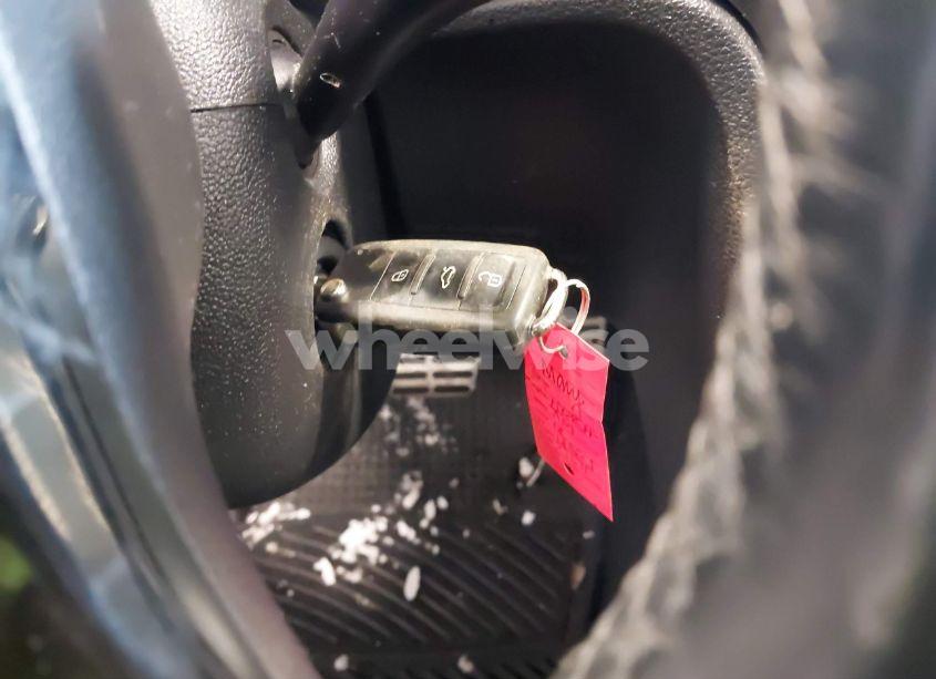 Photo 11 of 2018 Volkswagen Passat 2.0T R-LINE/2.0T S (VIN 1VWAA7A31JC031628)