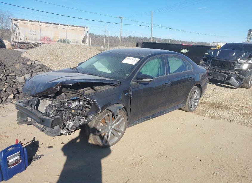 Photo 2 of 2018 Volkswagen Passat 2.0T R-LINE/2.0T S (VIN 1VWAA7A31JC039888)