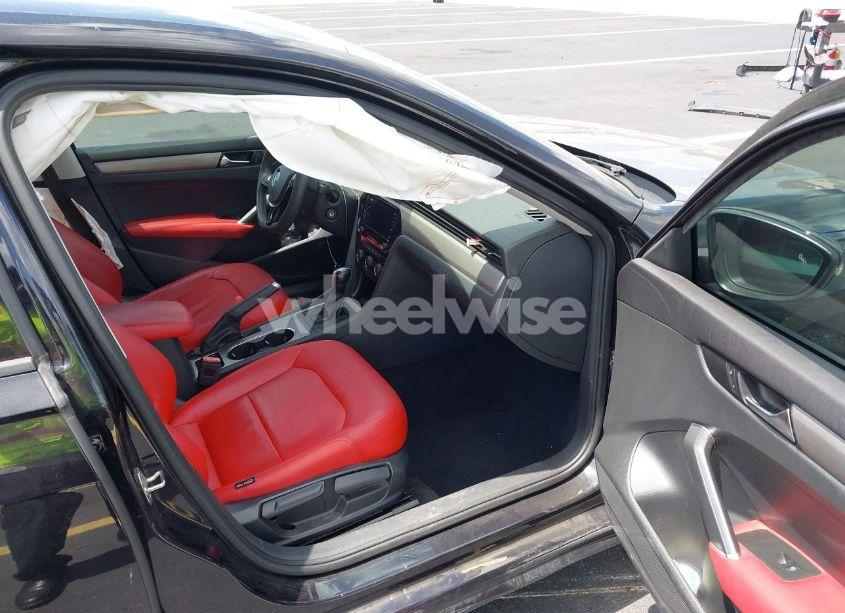 Photo 5 of 2020 Volkswagen Passat 2.0T S (VIN 1VWAA7A31LC013309)