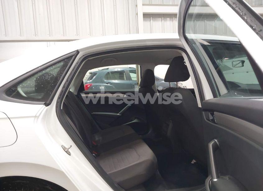 Photo 8 of 2020 Volkswagen Passat 2.0T S (VIN 1VWAA7A31LC023337)