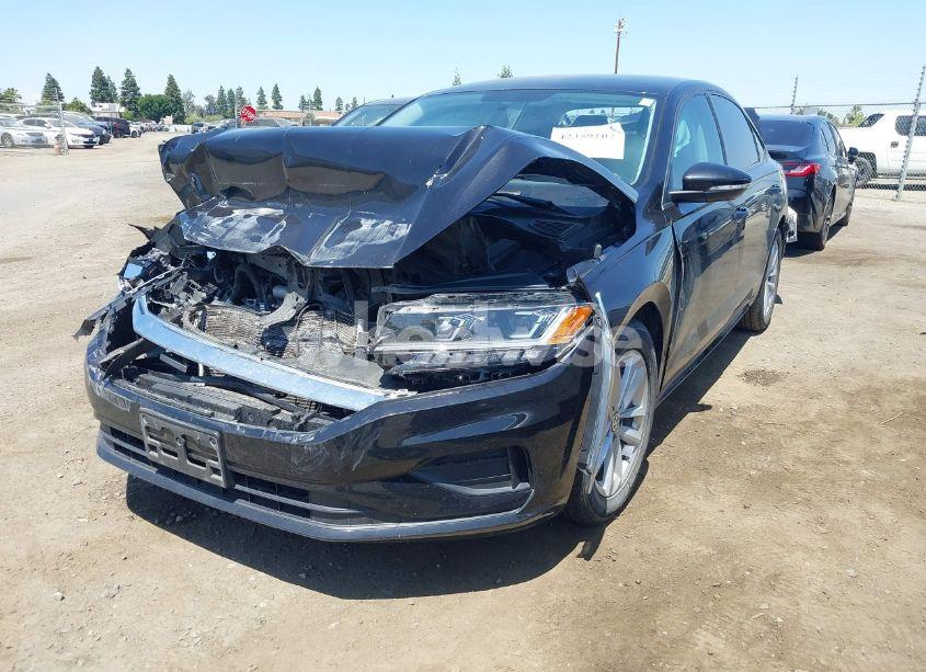 Photo 2 of 2021 Volkswagen Passat 2.0T S (VIN 1VWAA7A31MC005888)