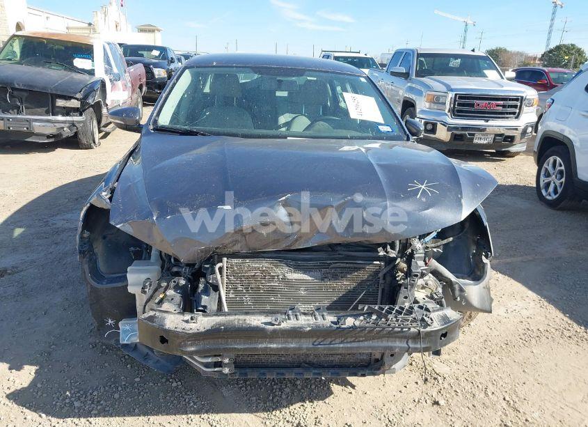 Photo 13 of 2018 Volkswagen Passat 2.0T R-LINE/2.0T S (VIN 1VWAA7A32JC000968)