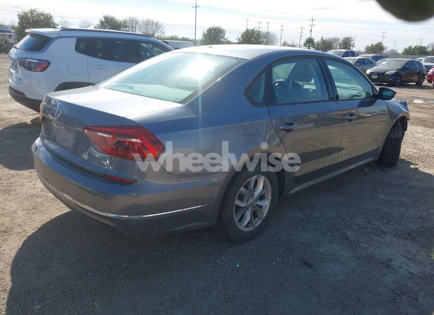 Photo 4 of 2018 Volkswagen Passat 2.0T R-LINE/2.0T S (VIN 1VWAA7A32JC000968)