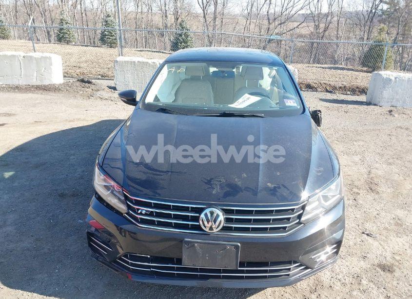 Photo 12 of 2018 Volkswagen Passat 2.0T R-LINE/2.0T S (VIN 1VWAA7A32JC014403)