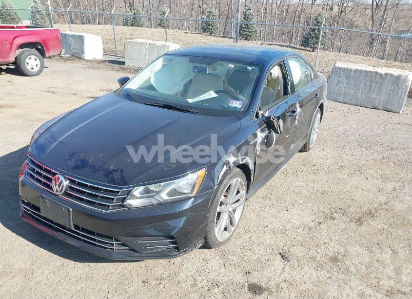 Photo 2 of 2018 Volkswagen Passat 2.0T R-LINE/2.0T S (VIN 1VWAA7A32JC014403)