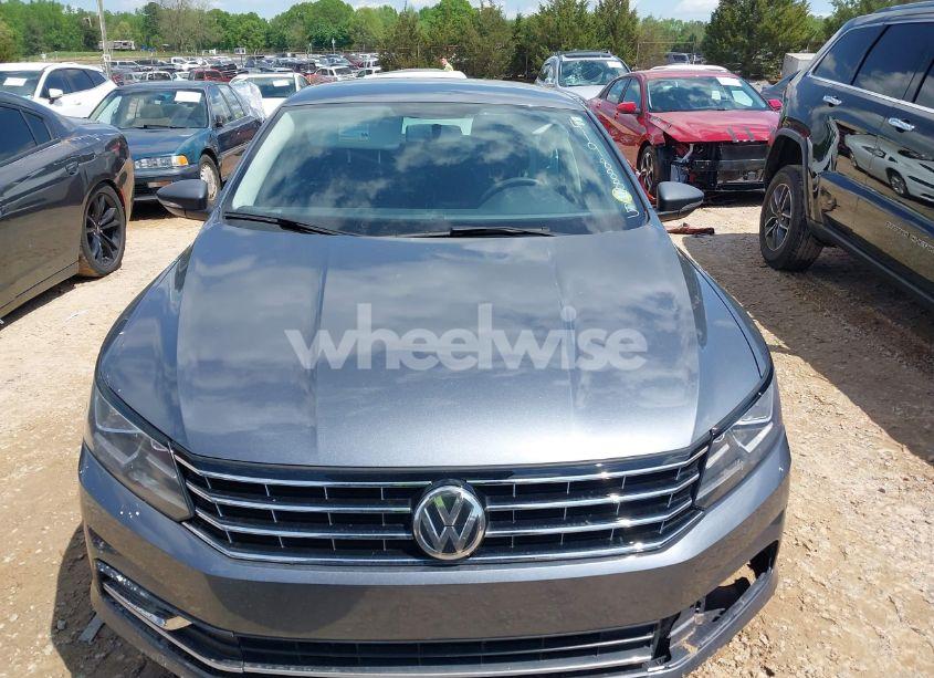 Photo 12 of 2018 Volkswagen Passat 2.0T R-LINE/2.0T S (VIN 1VWAA7A32JC022159)
