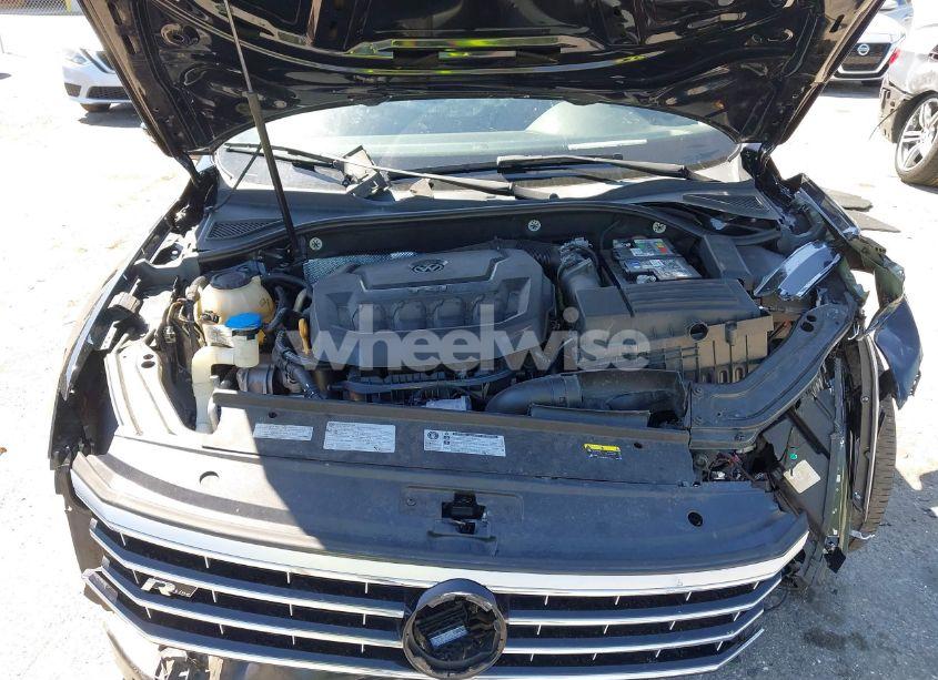 Photo 10 of 2018 Volkswagen Passat 2.0T R-LINE/2.0T S (VIN 1VWAA7A33JC009677)