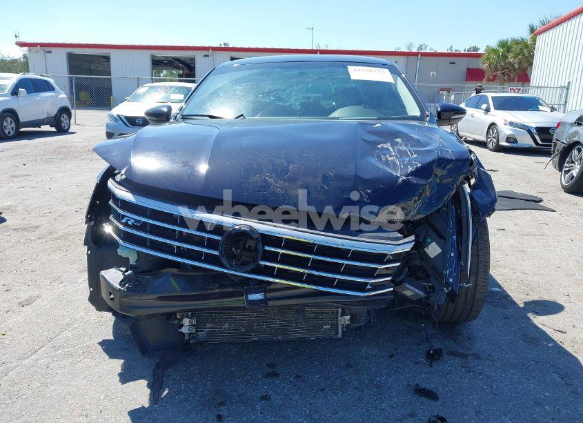 Photo 13 of 2018 Volkswagen Passat 2.0T R-LINE/2.0T S (VIN 1VWAA7A33JC009677)