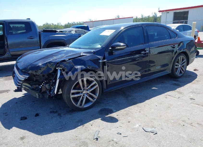 Photo 2 of 2018 Volkswagen Passat 2.0T R-LINE/2.0T S (VIN 1VWAA7A33JC009677)