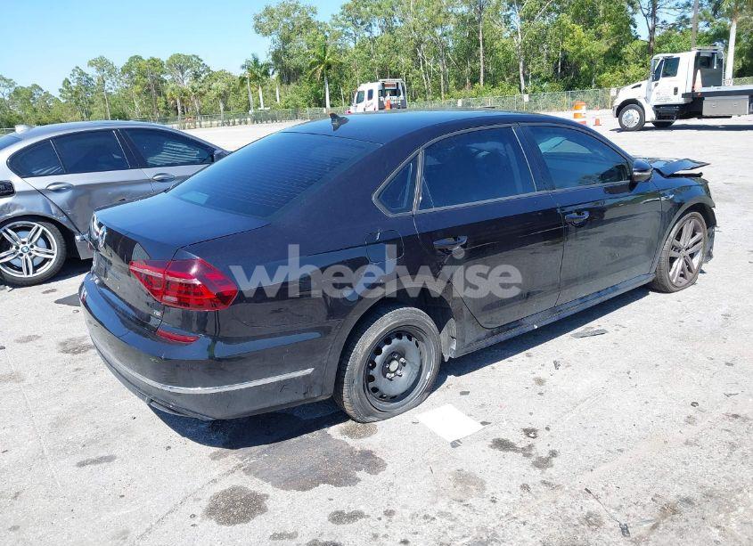 Photo 4 of 2018 Volkswagen Passat 2.0T R-LINE/2.0T S (VIN 1VWAA7A33JC009677)