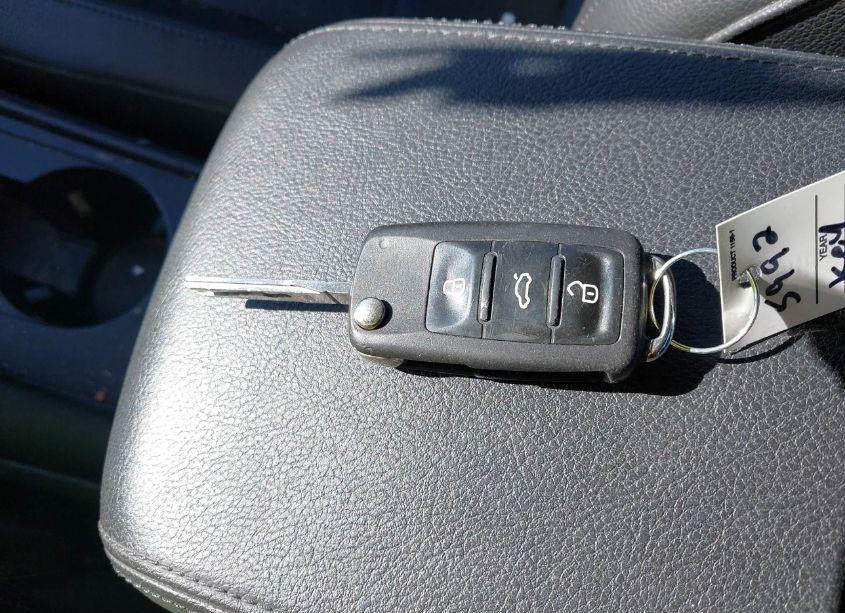 Photo 11 of 2018 Volkswagen Passat 2.0T R-LINE/2.0T S (VIN 1VWAA7A34JC001278)