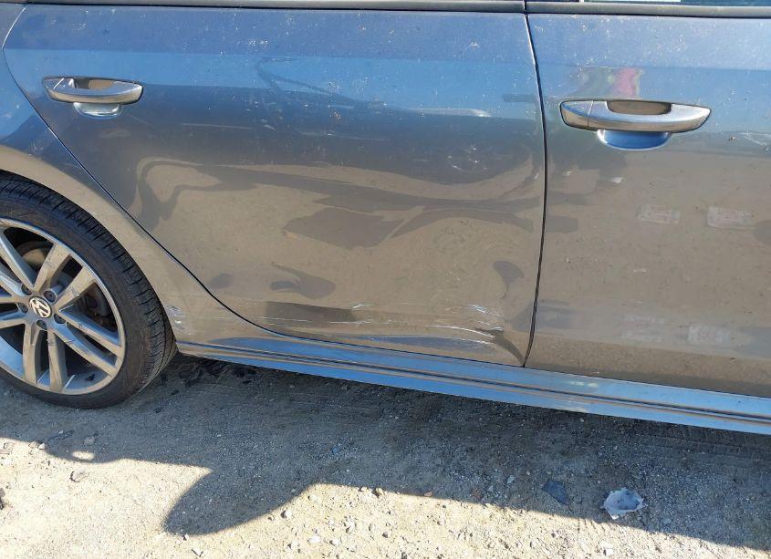 Photo 17 of 2018 Volkswagen Passat 2.0T R-LINE/2.0T S (VIN 1VWAA7A34JC001278)