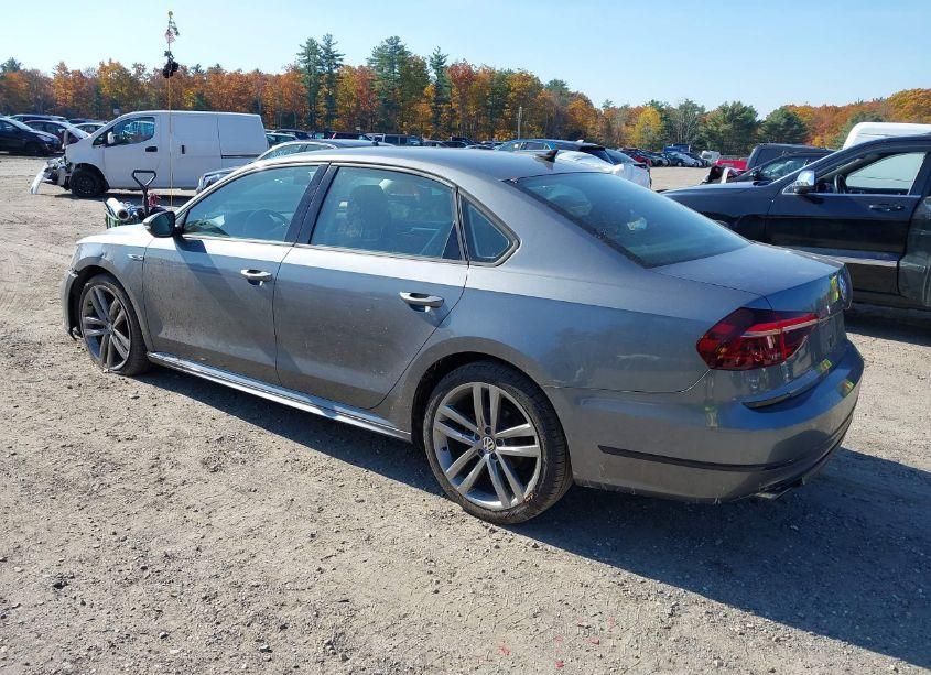 Photo 3 of 2018 Volkswagen Passat 2.0T R-LINE/2.0T S (VIN 1VWAA7A34JC001278)