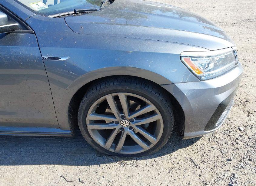 Photo 6 of 2018 Volkswagen Passat 2.0T R-LINE/2.0T S (VIN 1VWAA7A34JC001278)