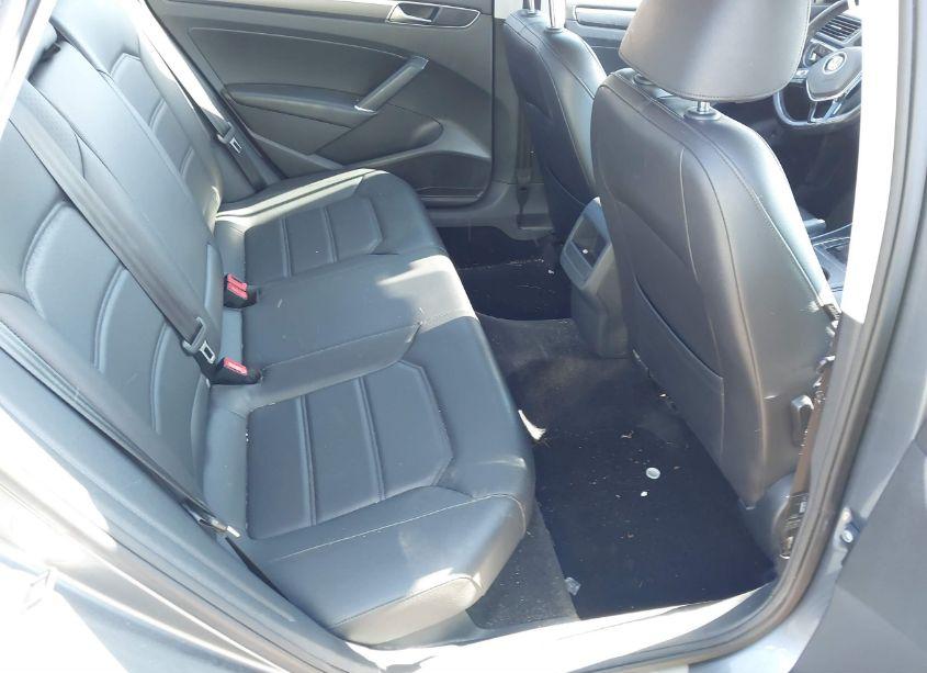 Photo 8 of 2018 Volkswagen Passat 2.0T R-LINE/2.0T S (VIN 1VWAA7A34JC001278)