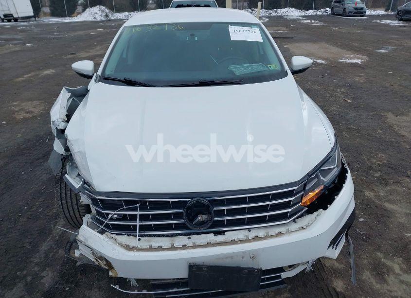 Photo 12 of 2018 Volkswagen Passat 2.0T R-LINE/2.0T S (VIN 1VWAA7A34JC039707)