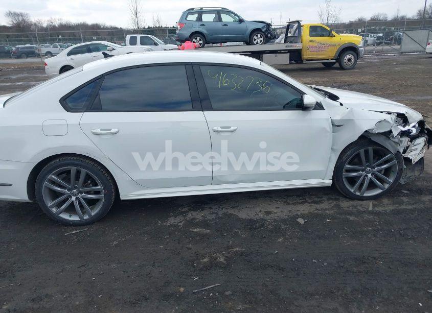 Photo 13 of 2018 Volkswagen Passat 2.0T R-LINE/2.0T S (VIN 1VWAA7A34JC039707)