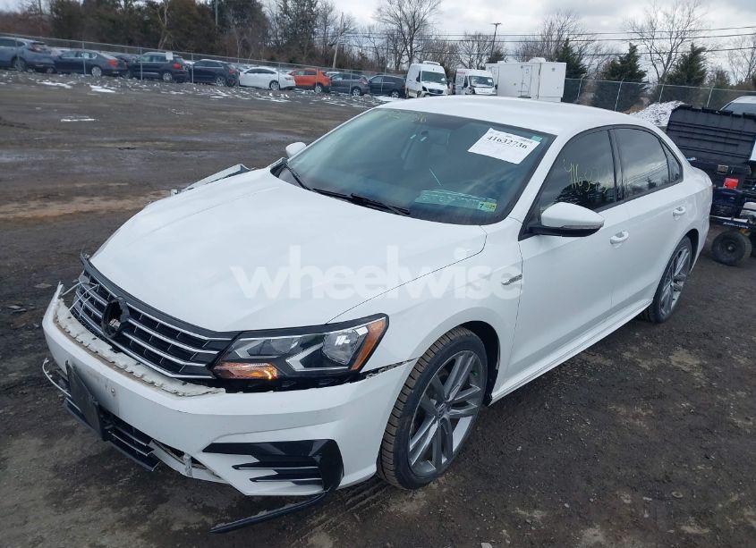 Photo 2 of 2018 Volkswagen Passat 2.0T R-LINE/2.0T S (VIN 1VWAA7A34JC039707)