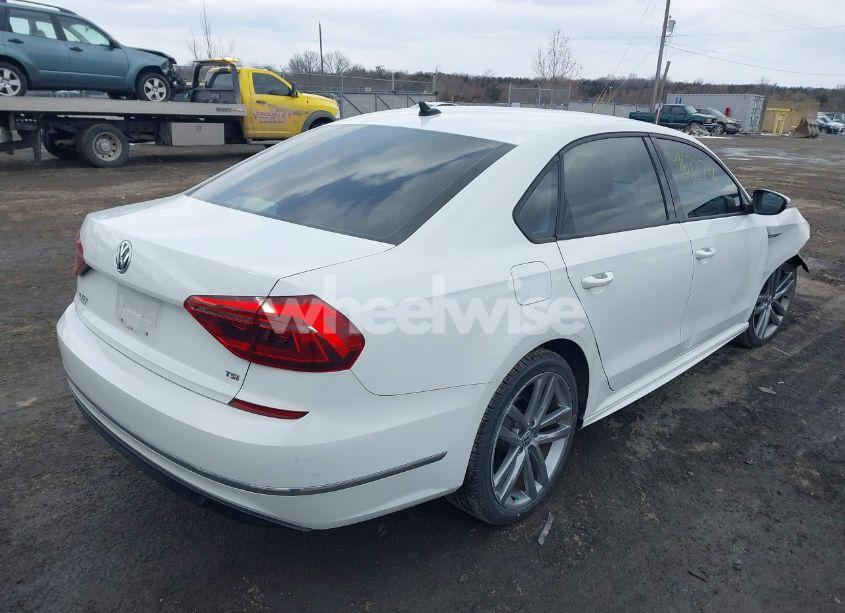 Photo 4 of 2018 Volkswagen Passat 2.0T R-LINE/2.0T S (VIN 1VWAA7A34JC039707)