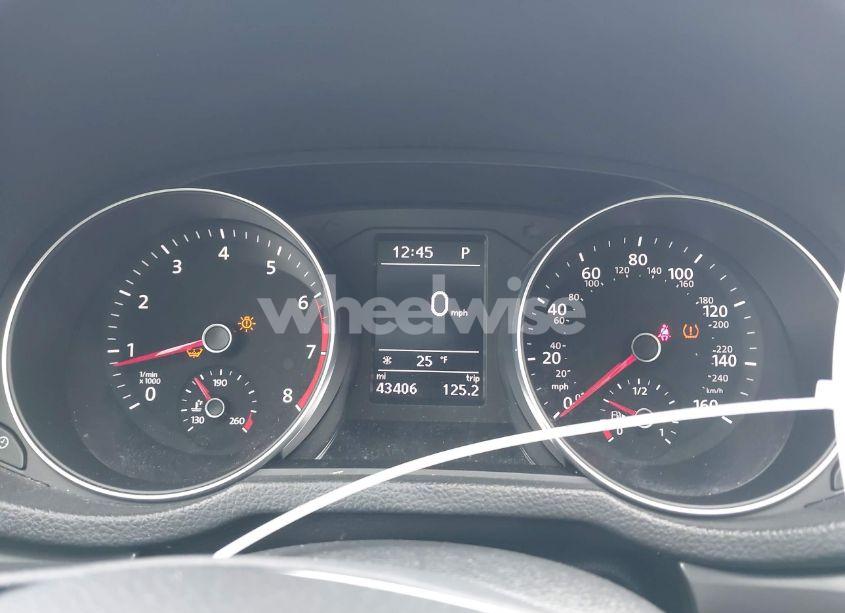 Photo 7 of 2018 Volkswagen Passat 2.0T R-LINE/2.0T S (VIN 1VWAA7A34JC039707)