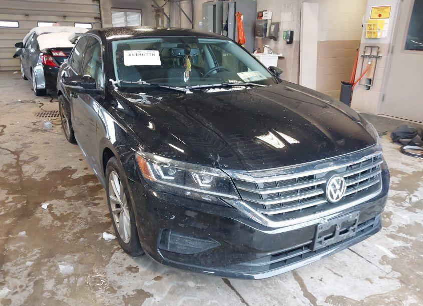 2021 Volkswagen Passat 2.0T S (VIN 1VWAA7A34MC018246) main photo