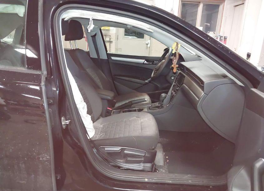 Photo 5 of 2021 Volkswagen Passat 2.0T S (VIN 1VWAA7A34MC018246)