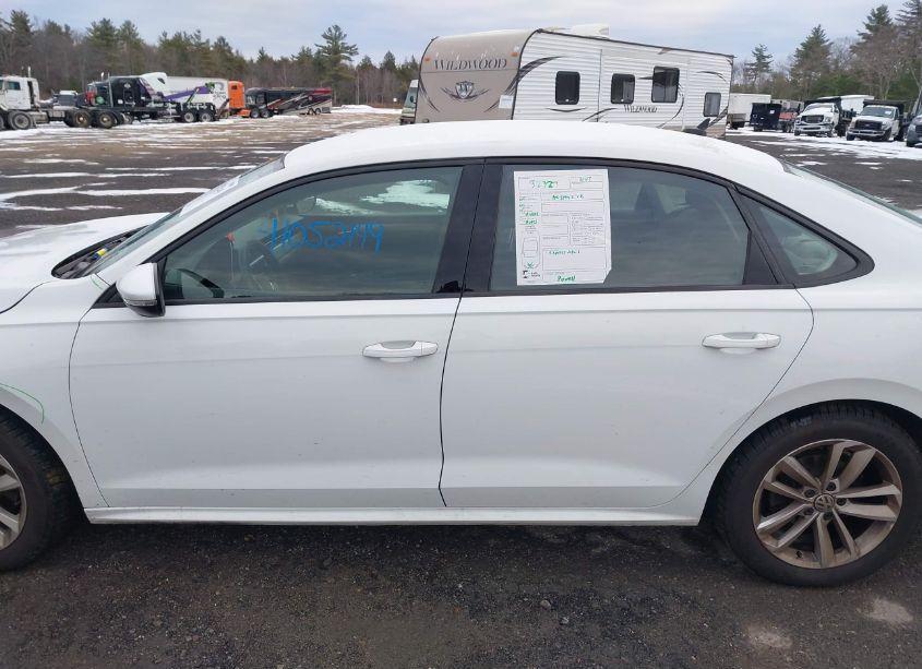 Photo 14 of 2021 Volkswagen Passat 2.0T S (VIN 1VWAA7A34MC018568)