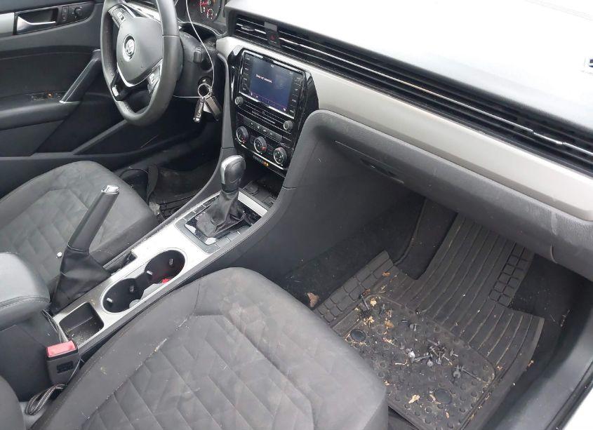 Photo 5 of 2021 Volkswagen Passat 2.0T S (VIN 1VWAA7A34MC018568)