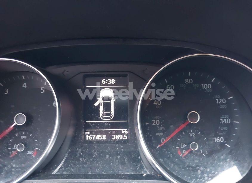 Photo 16 of 2018 Volkswagen Passat 2.0T R-LINE/2.0T S (VIN 1VWAA7A35JC010779)