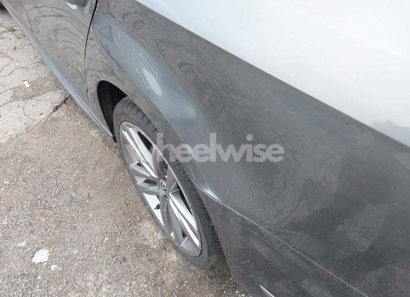 Photo 18 of 2018 Volkswagen Passat 2.0T R-LINE/2.0T S (VIN 1VWAA7A35JC010779)