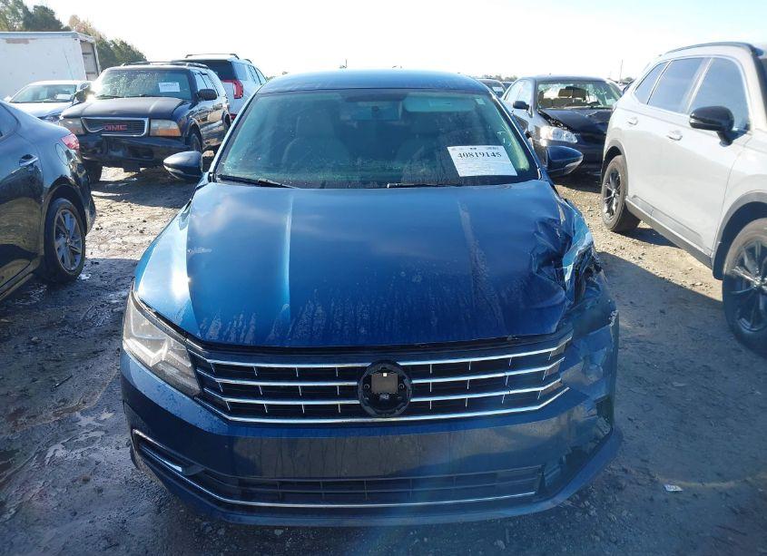 Photo 11 of 2018 Volkswagen Passat 2.0T R-LINE/2.0T S (VIN 1VWAA7A35JC033219)