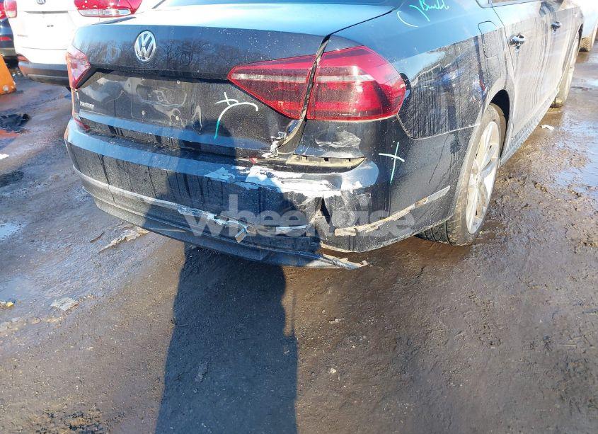 Photo 6 of 2018 Volkswagen Passat 2.0T R-LINE/2.0T S (VIN 1VWAA7A37JC020276)