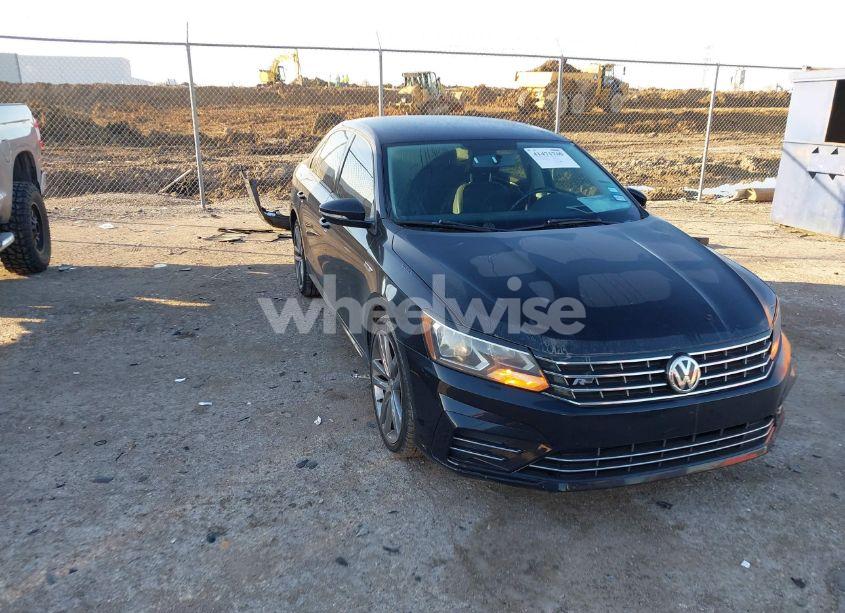 2018 Volkswagen Passat 2.0T R-LINE/2.0T S (VIN 1VWAA7A38JC001719) main photo