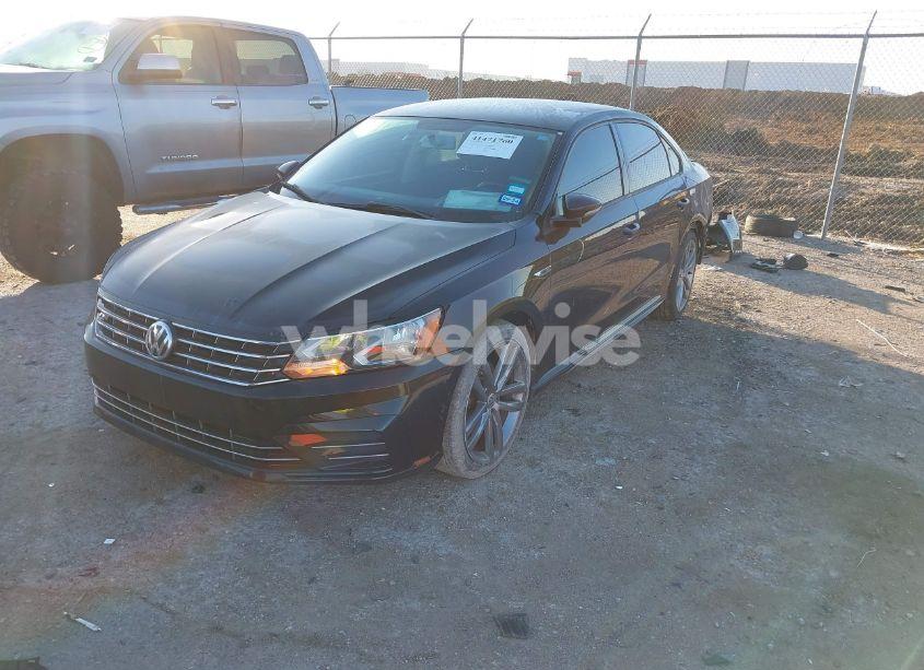 Photo 2 of 2018 Volkswagen Passat 2.0T R-LINE/2.0T S (VIN 1VWAA7A38JC001719)