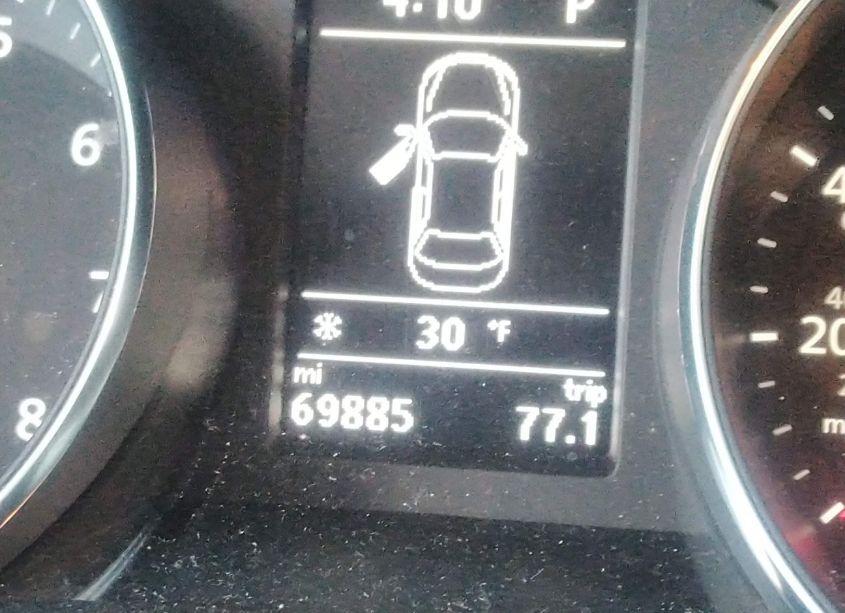 Photo 15 of 2018 Volkswagen Passat 2.0T R-LINE/2.0T S (VIN 1VWAA7A38JC020660)