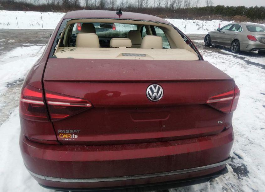 Photo 16 of 2018 Volkswagen Passat 2.0T R-LINE/2.0T S (VIN 1VWAA7A38JC020660)