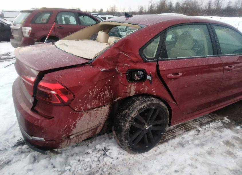 Photo 6 of 2018 Volkswagen Passat 2.0T R-LINE/2.0T S (VIN 1VWAA7A38JC020660)