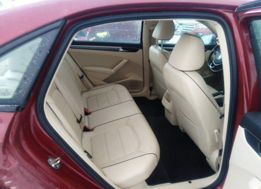 Photo 8 of 2018 Volkswagen Passat 2.0T R-LINE/2.0T S (VIN 1VWAA7A38JC020660)