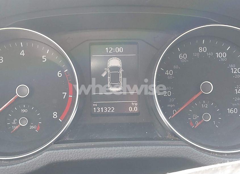 Photo 15 of 2018 Volkswagen Passat S/R-LINE (VIN 1VWAA7A39JC008470)