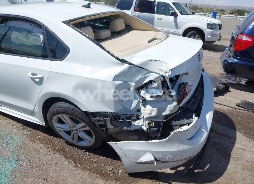 Photo 6 of 2018 Volkswagen Passat S/R-LINE (VIN 1VWAA7A39JC008470)