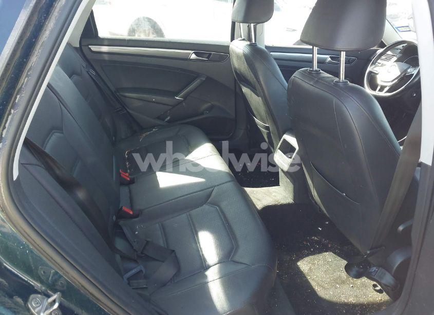 Photo 8 of 2018 Volkswagen Passat (VIN 1VWAA7A39JC012678)