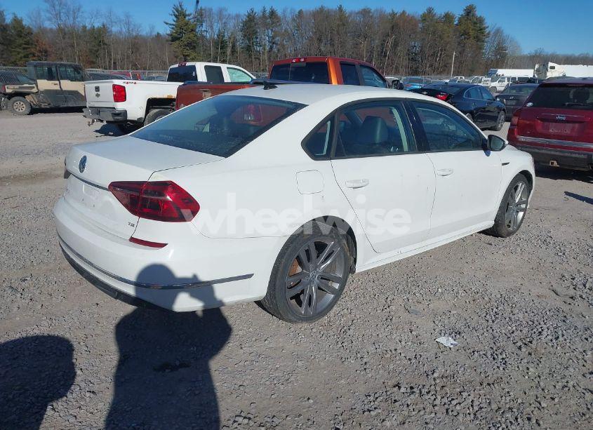 Photo 4 of 2018 Volkswagen Passat 2.0T R-LINE/2.0T S (VIN 1VWAA7A3XJC000569)