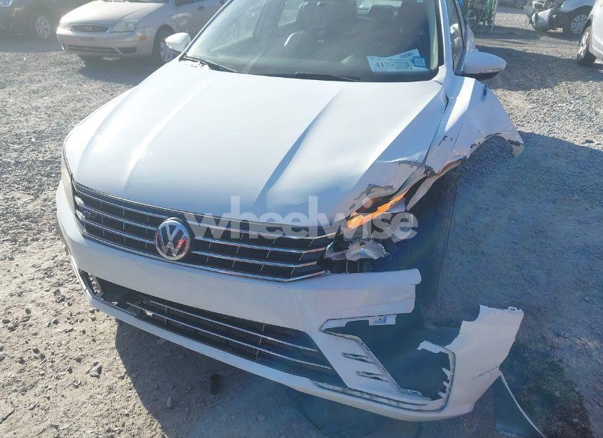 Photo 6 of 2018 Volkswagen Passat 2.0T R-LINE/2.0T S (VIN 1VWAA7A3XJC000569)