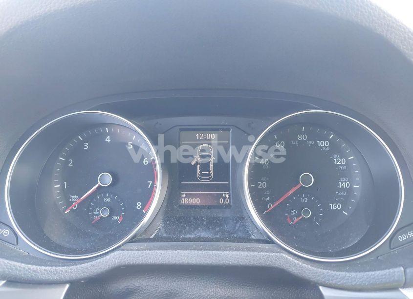 Photo 7 of 2018 Volkswagen Passat 2.0T R-LINE/2.0T S (VIN 1VWAA7A3XJC000569)