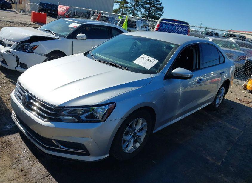 Photo 2 of 2018 Volkswagen Passat 2.0T R-LINE/2.0T S (VIN 1VWAA7A3XJC010423)