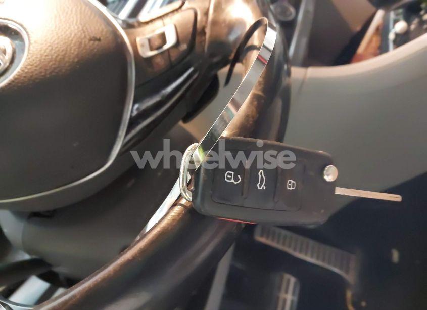 Photo 11 of 2018 Volkswagen Passat 2.0T R-LINE/2.0T S (VIN 1VWAA7A3XJC011491)