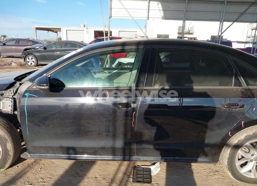 Photo 14 of 2018 Volkswagen Passat 2.0T R-LINE/2.0T S (VIN 1VWAA7A3XJC024371)