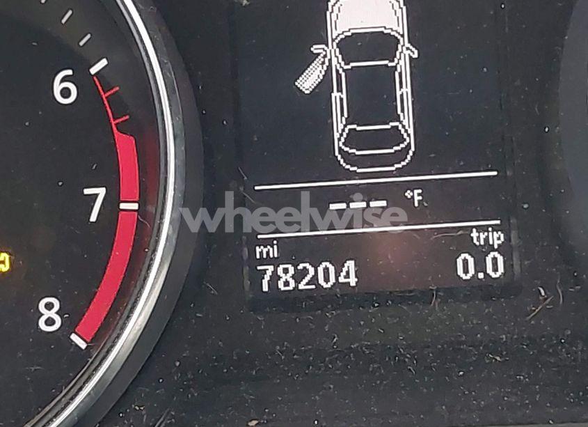 Photo 15 of 2018 Volkswagen Passat 2.0T R-LINE/2.0T S (VIN 1VWAA7A3XJC024371)